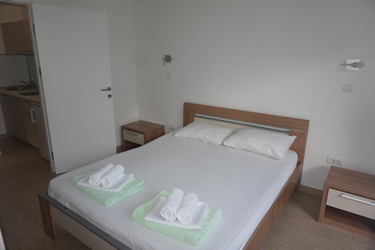 Apartments Minja Nerin Petrovac Buitenkant foto